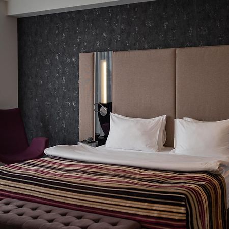 11 Mirrors Design Hotel Kiev Bagian luar foto