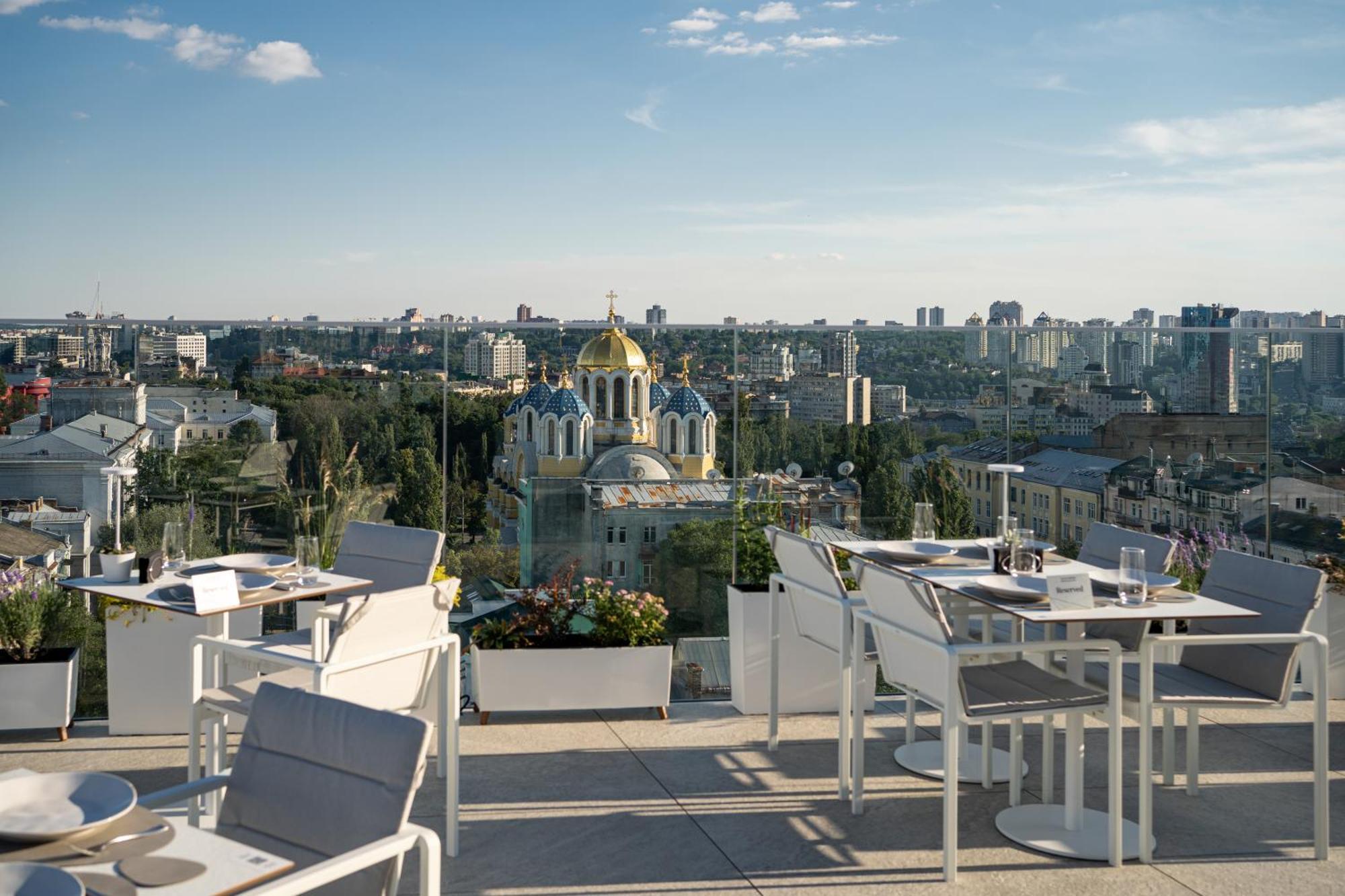 11 Mirrors Design Hotel Kiev Bagian luar foto
