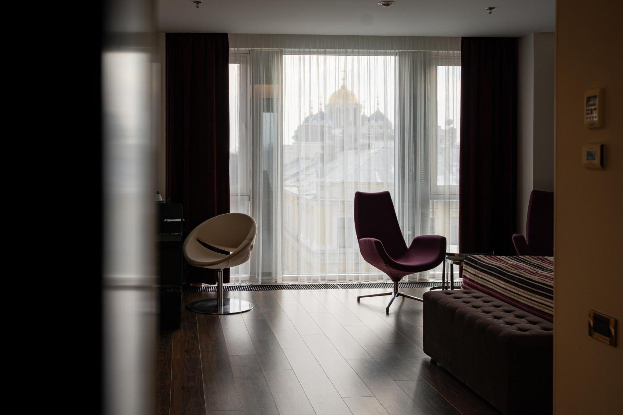11 Mirrors Design Hotel Kiev Bagian luar foto