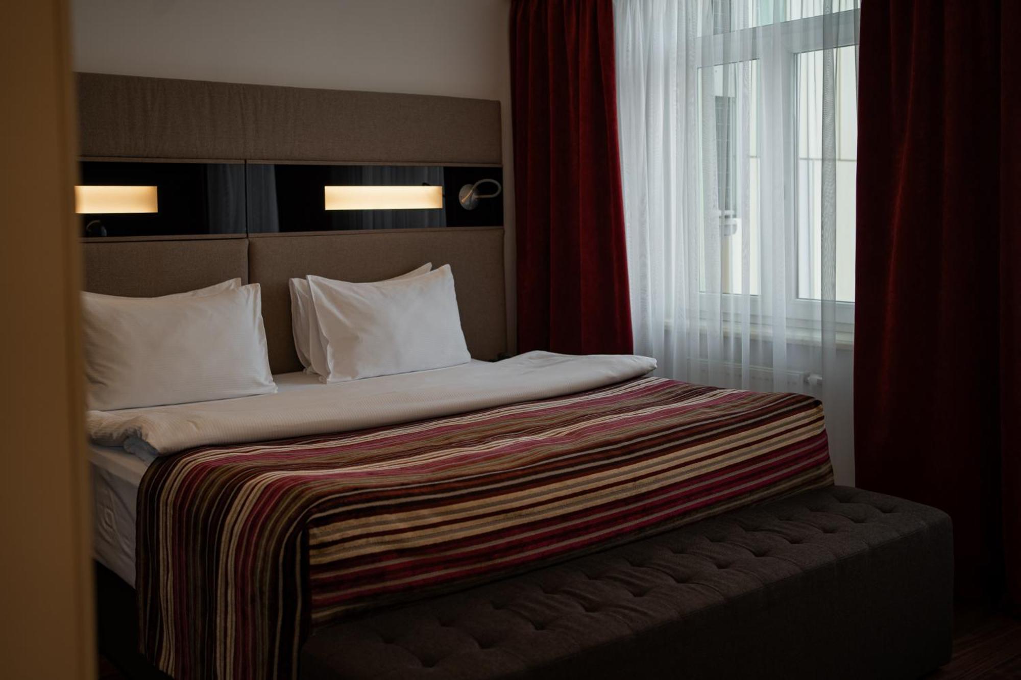 11 Mirrors Design Hotel Kiev Bagian luar foto